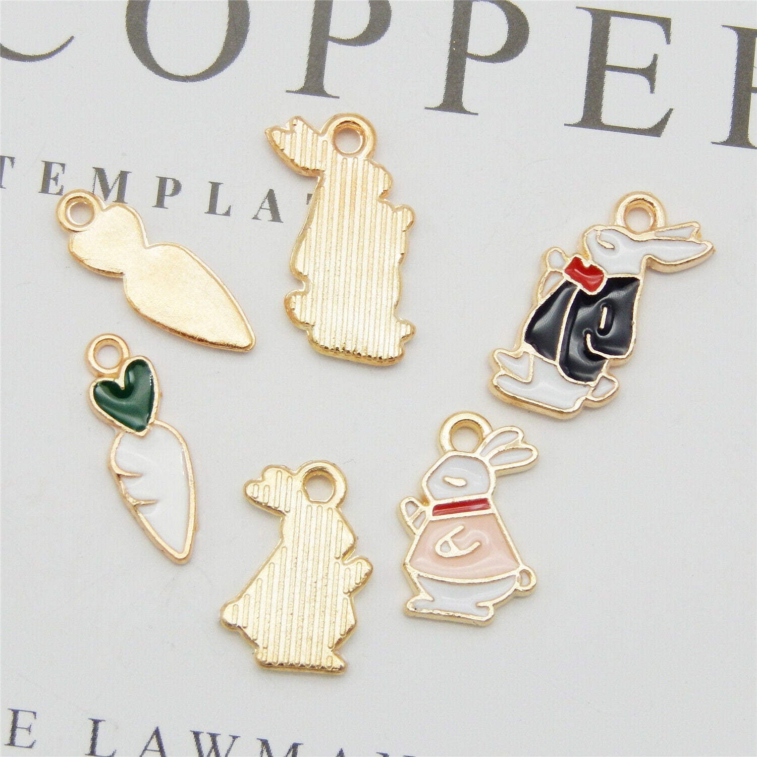18pcs Assorted Mixed Enamel Alloy Rabbit Carrots Pendant Charms DIY Accessories