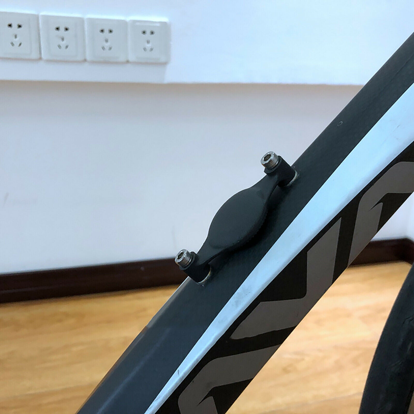 Anti-lost Device Fixing Frame Bracket for Airtag Bicycle Protective