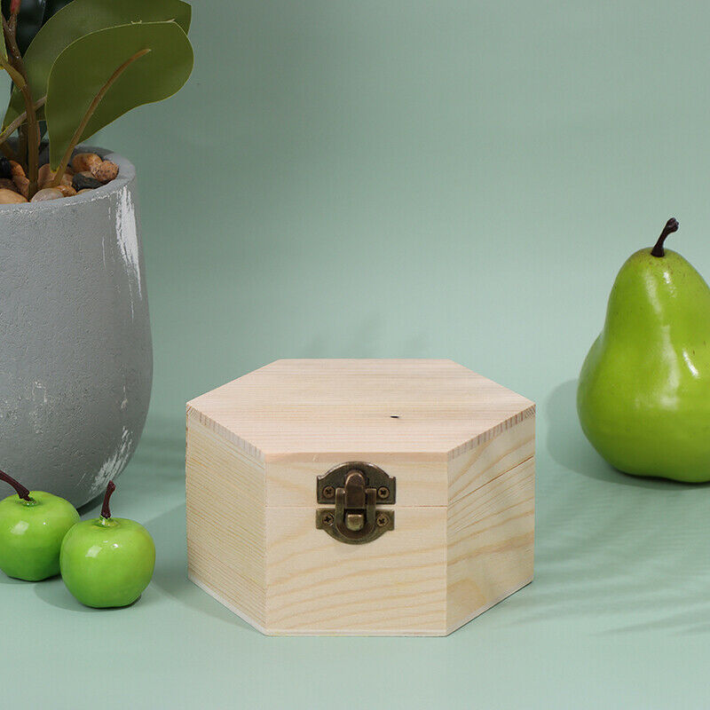 Wooden Retro Jewelry Box Desktop Natural Wood Clamshell Storage Hand Deco.l8