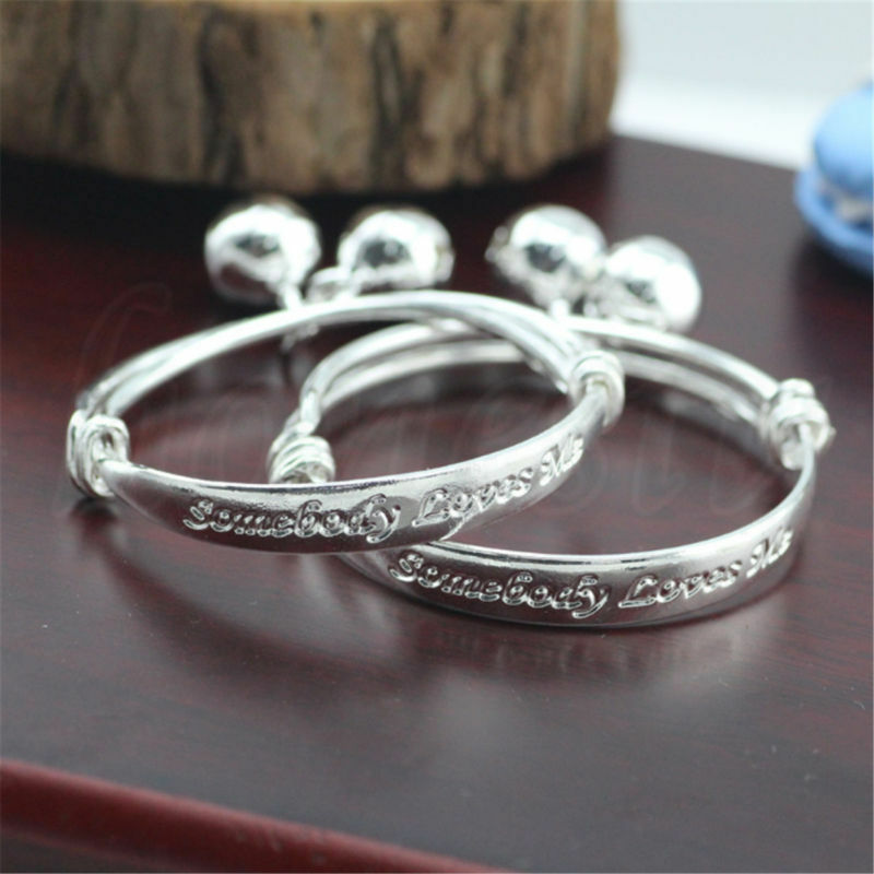 2pcs Girl Boy Children Jewelry Bangle Bracelet Somebody Loves Me Small Bell Gift