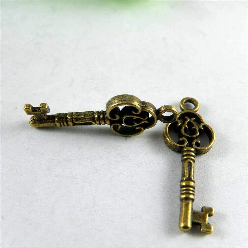 27x9x2mm Retro Bronze Alloy Chic Key Shape Floral Jewelry Pendant Charm 30-Pack