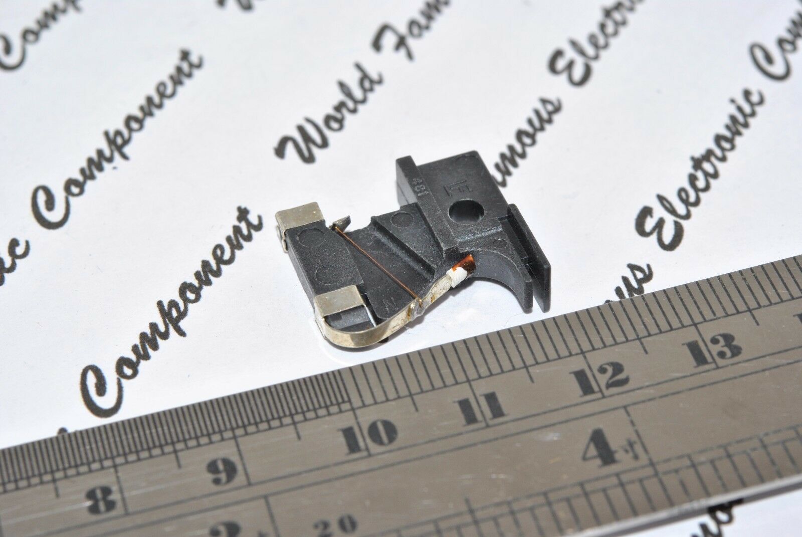 4PCS - LITTELFUSE rating:15 0481015.H 15A Alarm Indicating Fuse