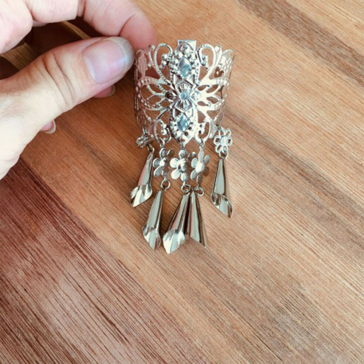 Retro Women's Alloy Hair Clips Pin Hairpins Bell Tassel Hairpin Accessories