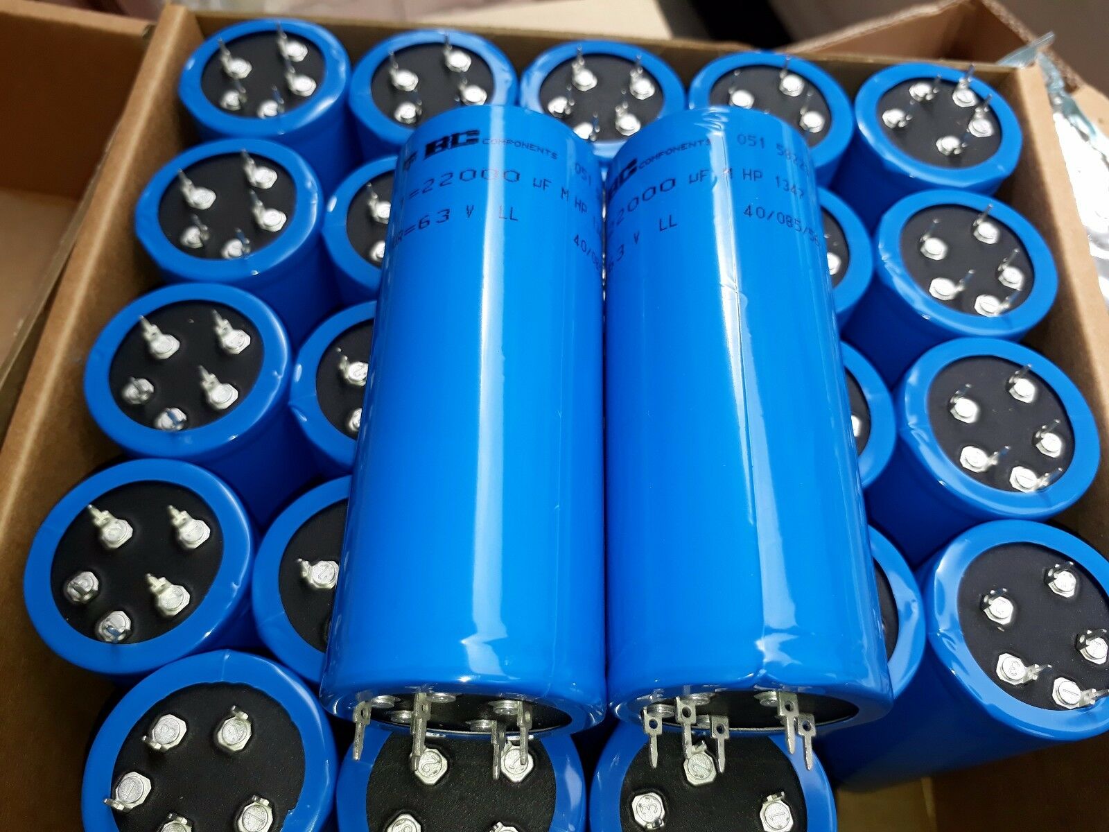 2PCS NEW 22000uF 63V BC VISHAY 051 LONG LIFE HI END CAPS FOR AUDIO !!