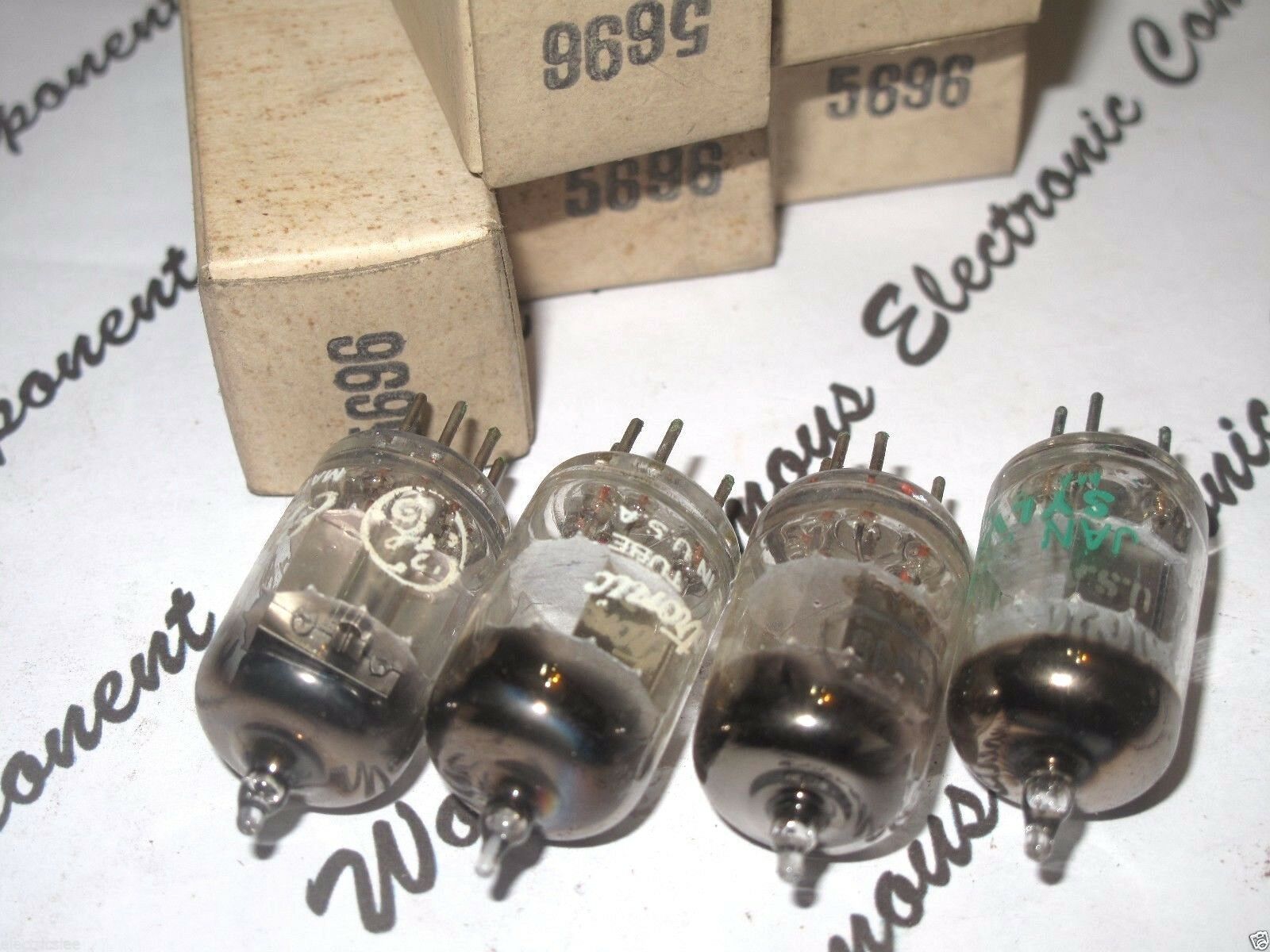 1pcs - 5696 Mixed Brands Vacuum Tube - NOS