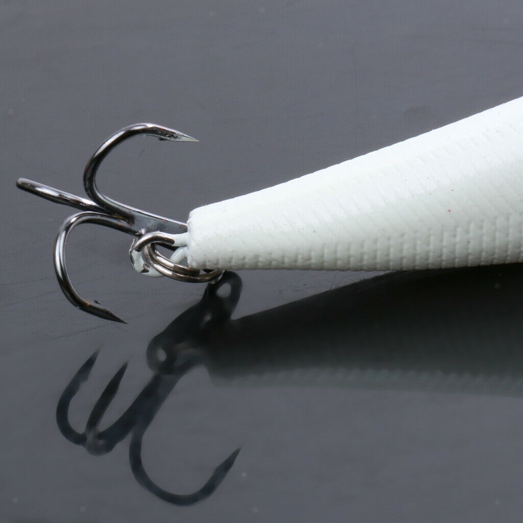 Luminous Night Bait Minnow Lure Hard Bait Fishing Tools Hooks 8.2cm 8g