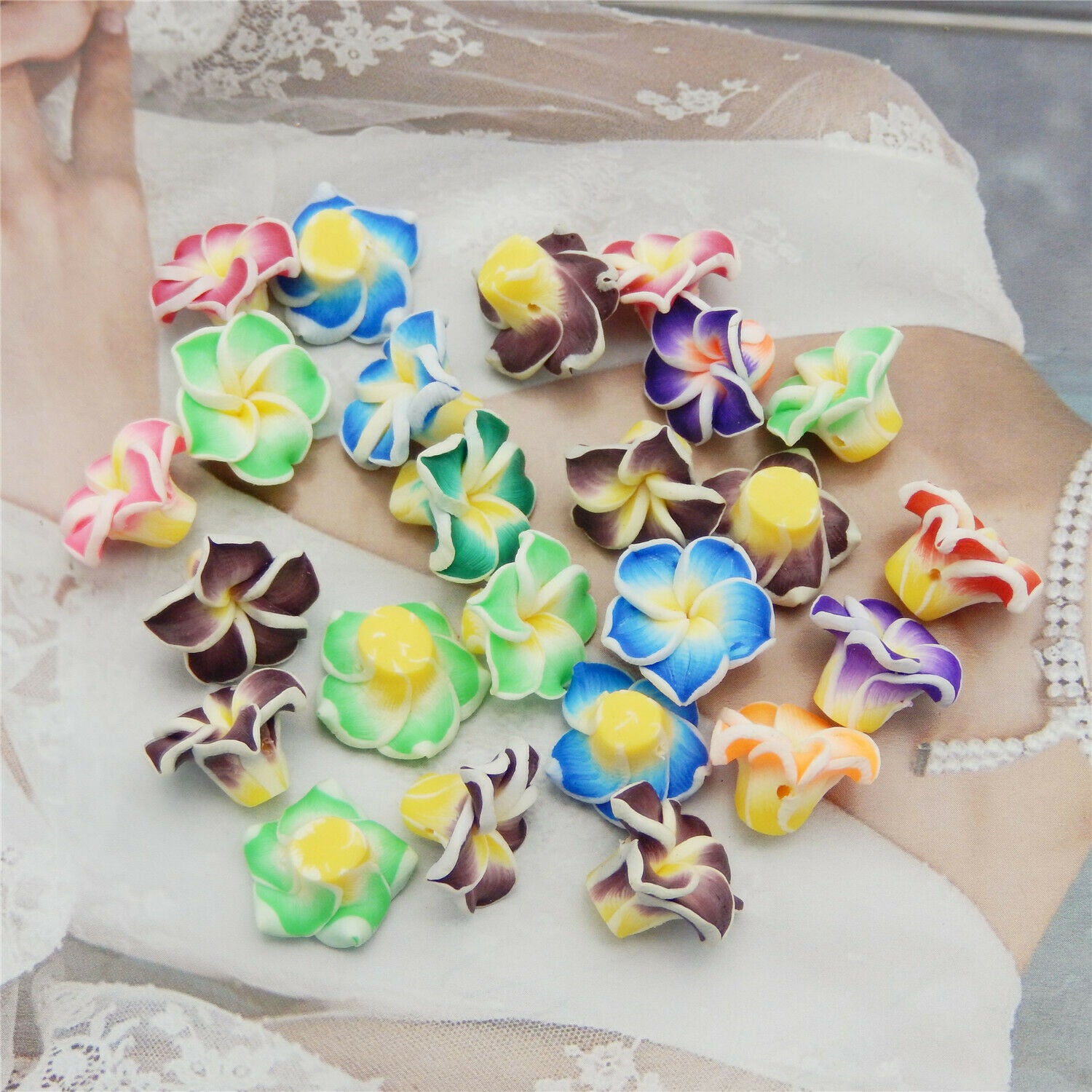 20 PCS Plumeria Frangipani Flower Polymer Clay Bead Hawaiian Bracelet Craft 15mm