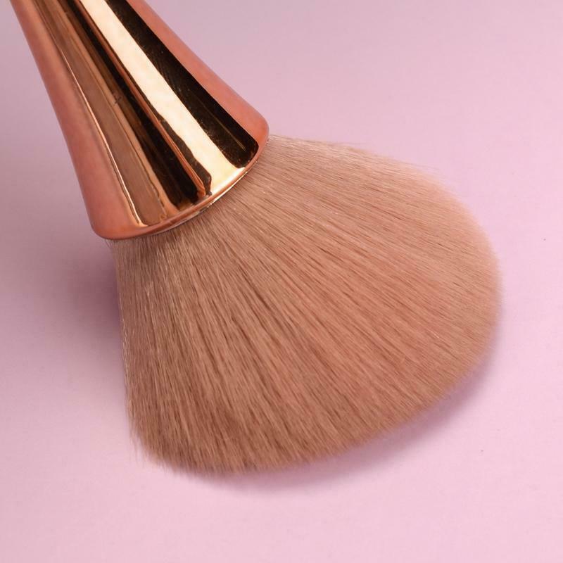 Large Bronzer Brush Soft Fluffy Professional Blush Brush for Daily Makeup