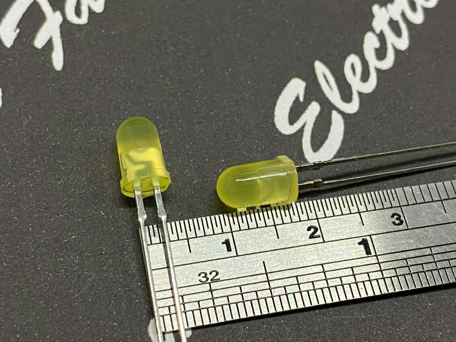 100pcs - SanKen SEL1710YEX 5mm LED Diode Light