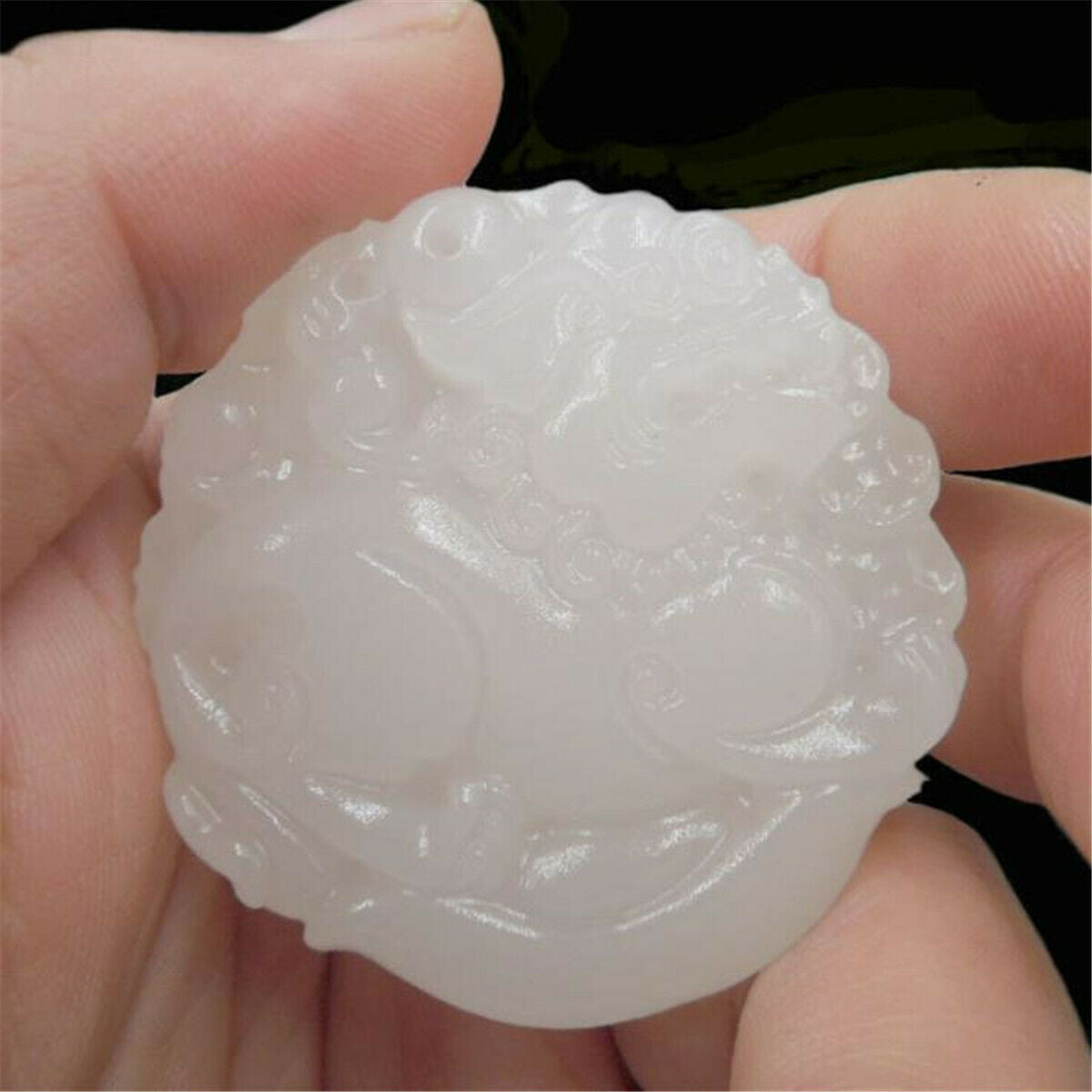 Fengshui White Jade Natural Hand-carved Brave Troops Pi Xiu Pendant Lucky Amulet