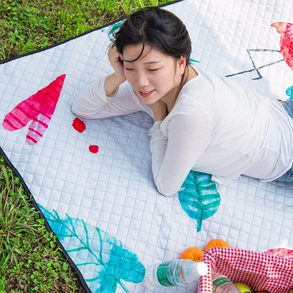 Folding Picnic Blanket Washable Camping Mat for Family Friends 55" x 67"