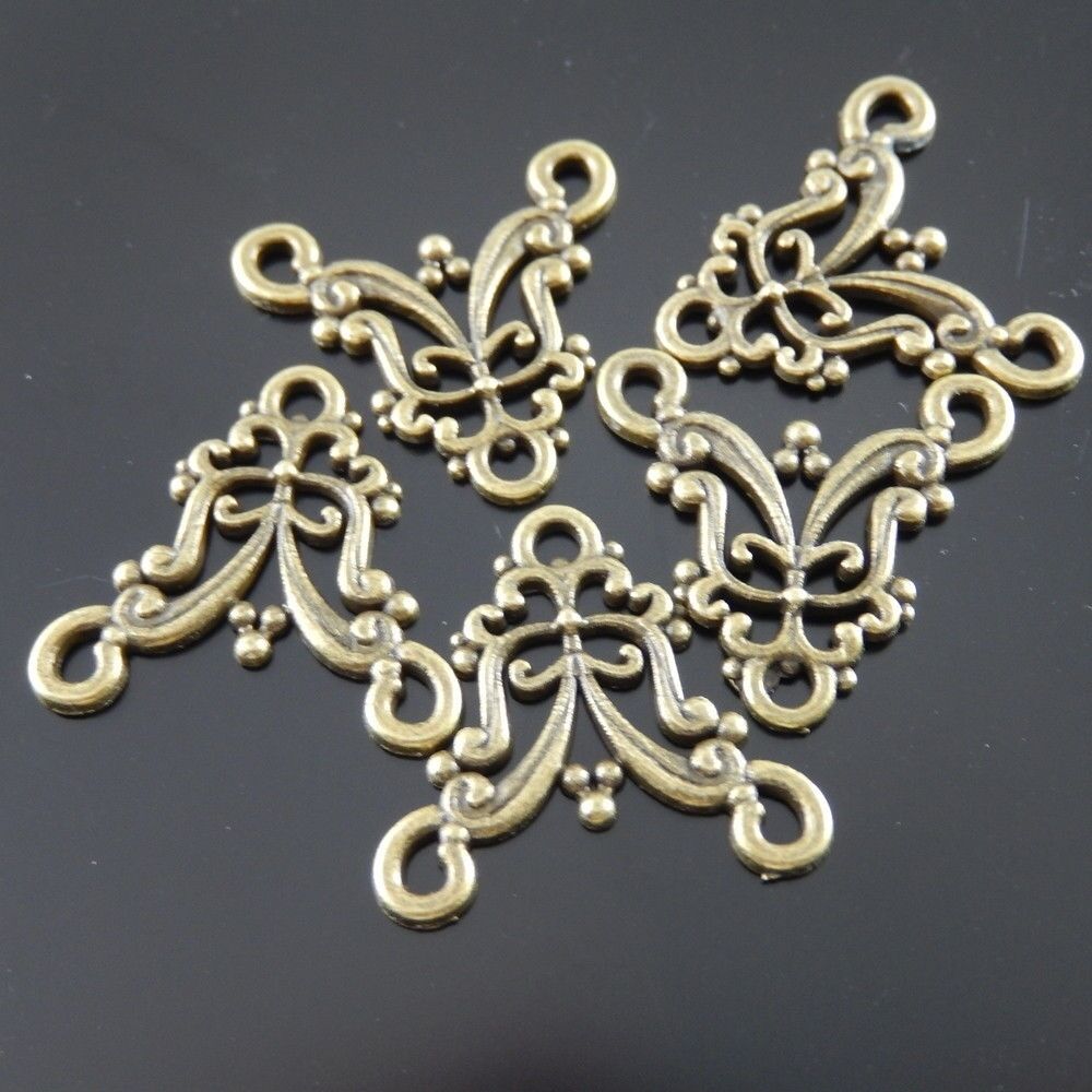 20 pcs Antiqued Bronze Alloy Floral Pendants 16x12mm Jewelry Connectors 31395