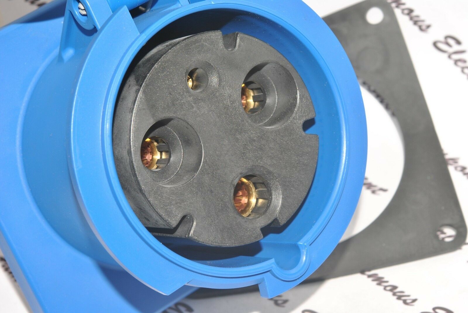 1pcs -ABL SURSUM F34S257 IP67 125A-6h 220-250V~ 2P+G / 50+60Hz  Socket