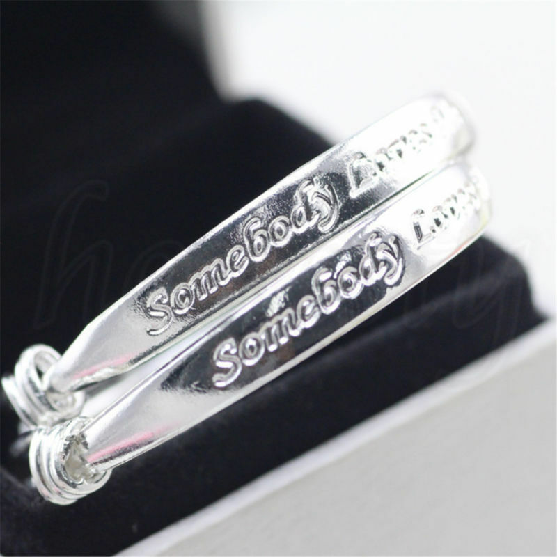2pcs Girl Boy Children Jewelry Bangle Bracelet Somebody Loves Me Small Bell Gift