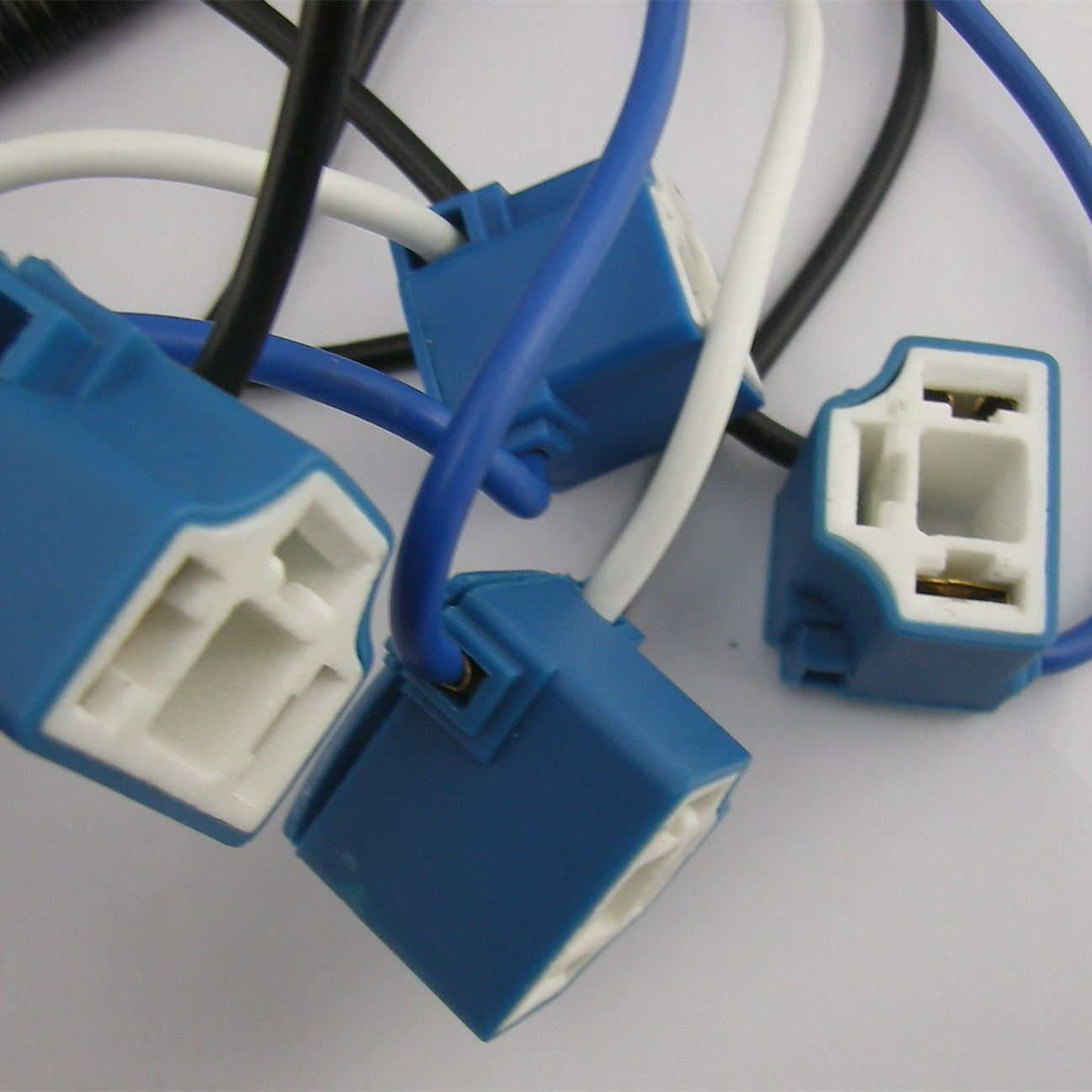 H4 Headlight Headlamp H4 Light Bulbs Relay Wiring Harness 4 Ceramic Socket Plug