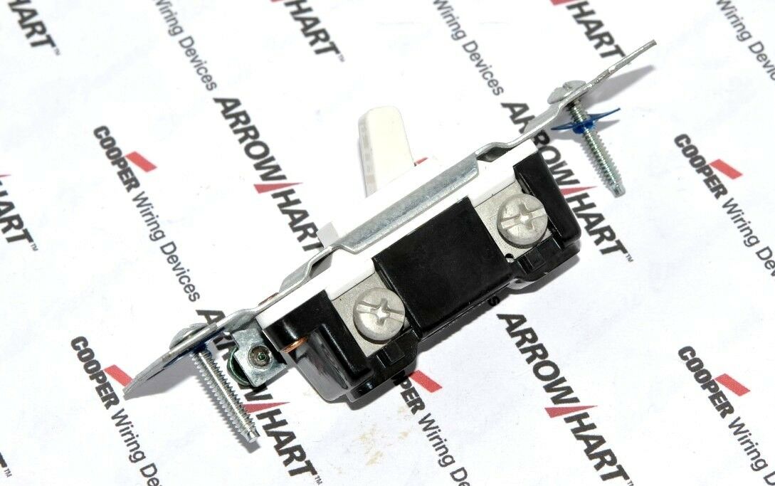 1pcs-COOPER 5221-7W 15A 120V Aluminum Toggle Switche Single-Pole Side Wire