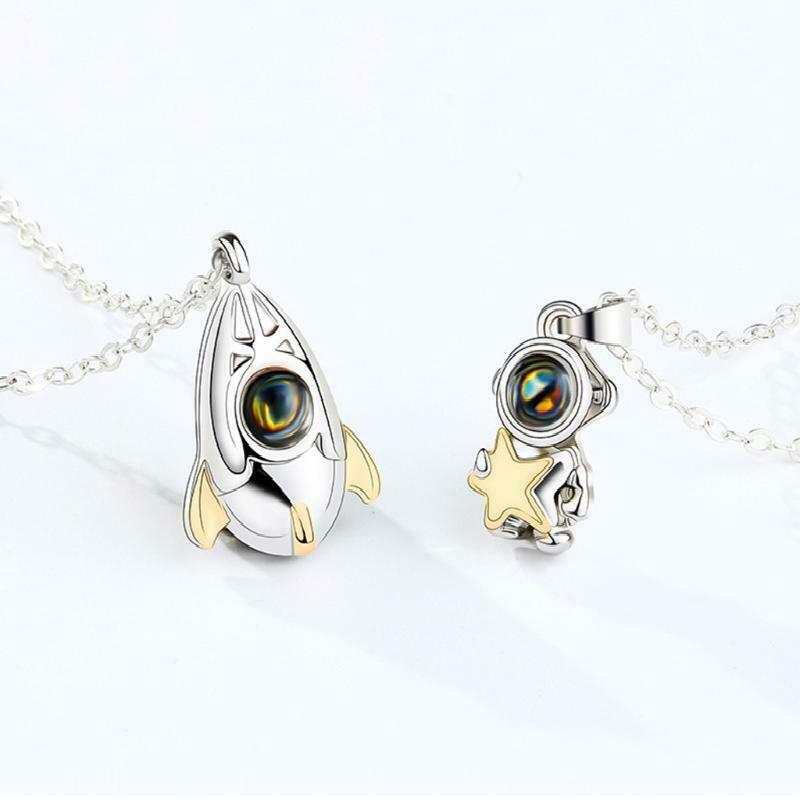 Clavicle Chain Simple Temperament Spaceman Couple Necklace Jewelry Tanabata Gift