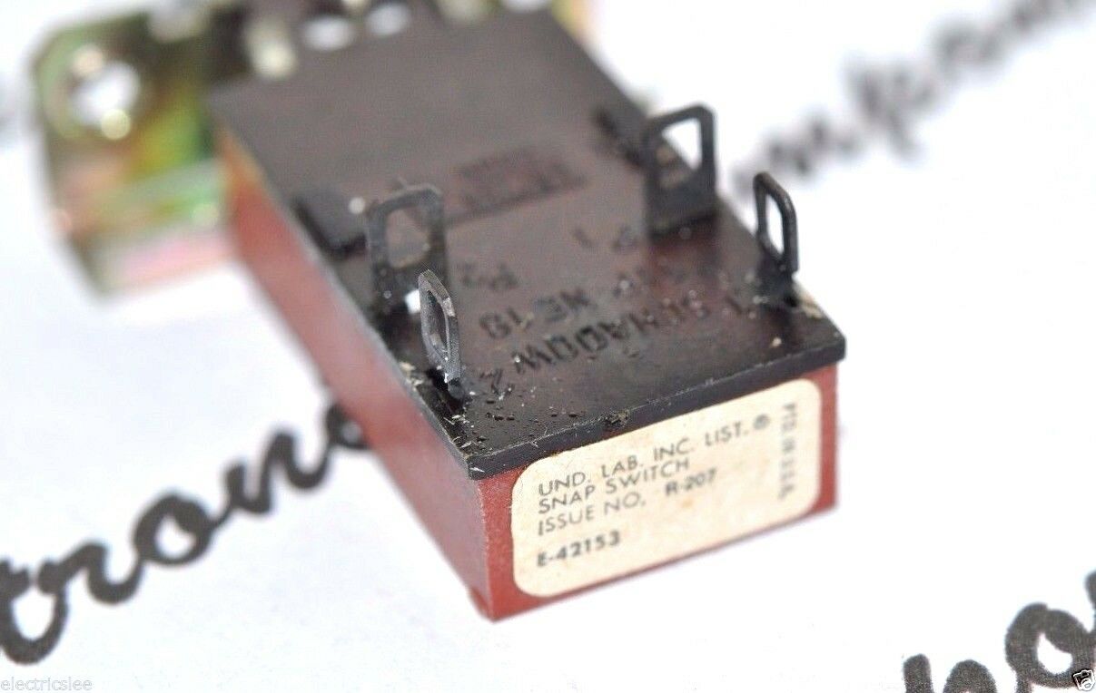 1pcs - ITT 4A 250Vac ON/OFF Push Button Switch - 1001782