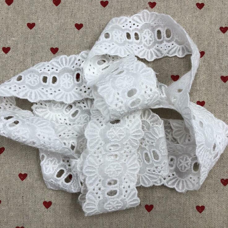 6 Yards cotton Embroidered Lace clothing crafts decoration Sewing Accessories