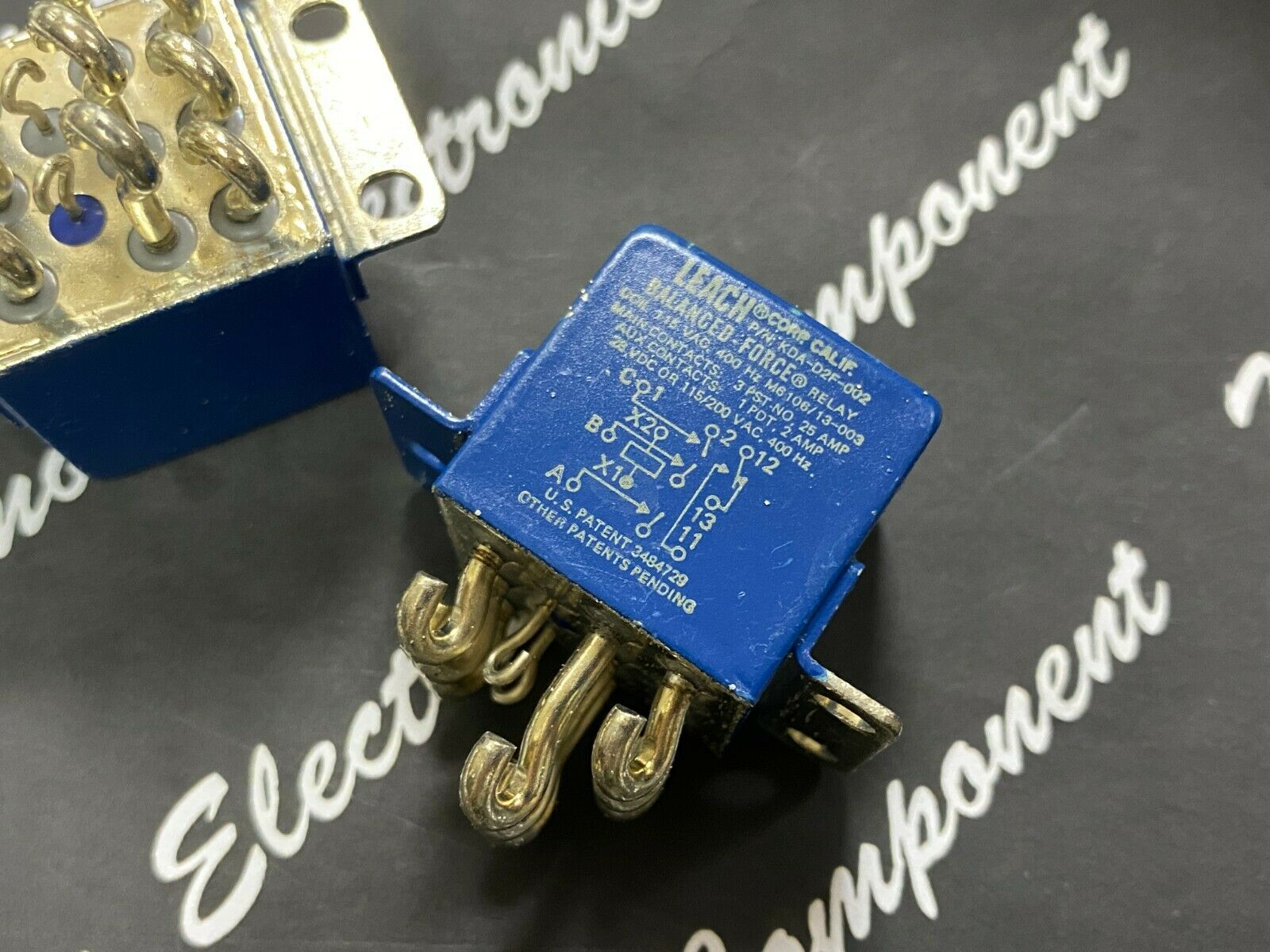 1pcs -  LEACH KDA-D2F-002 28VDC OR 115/200VAC 3PST-NO 25A  Relay - AHX209