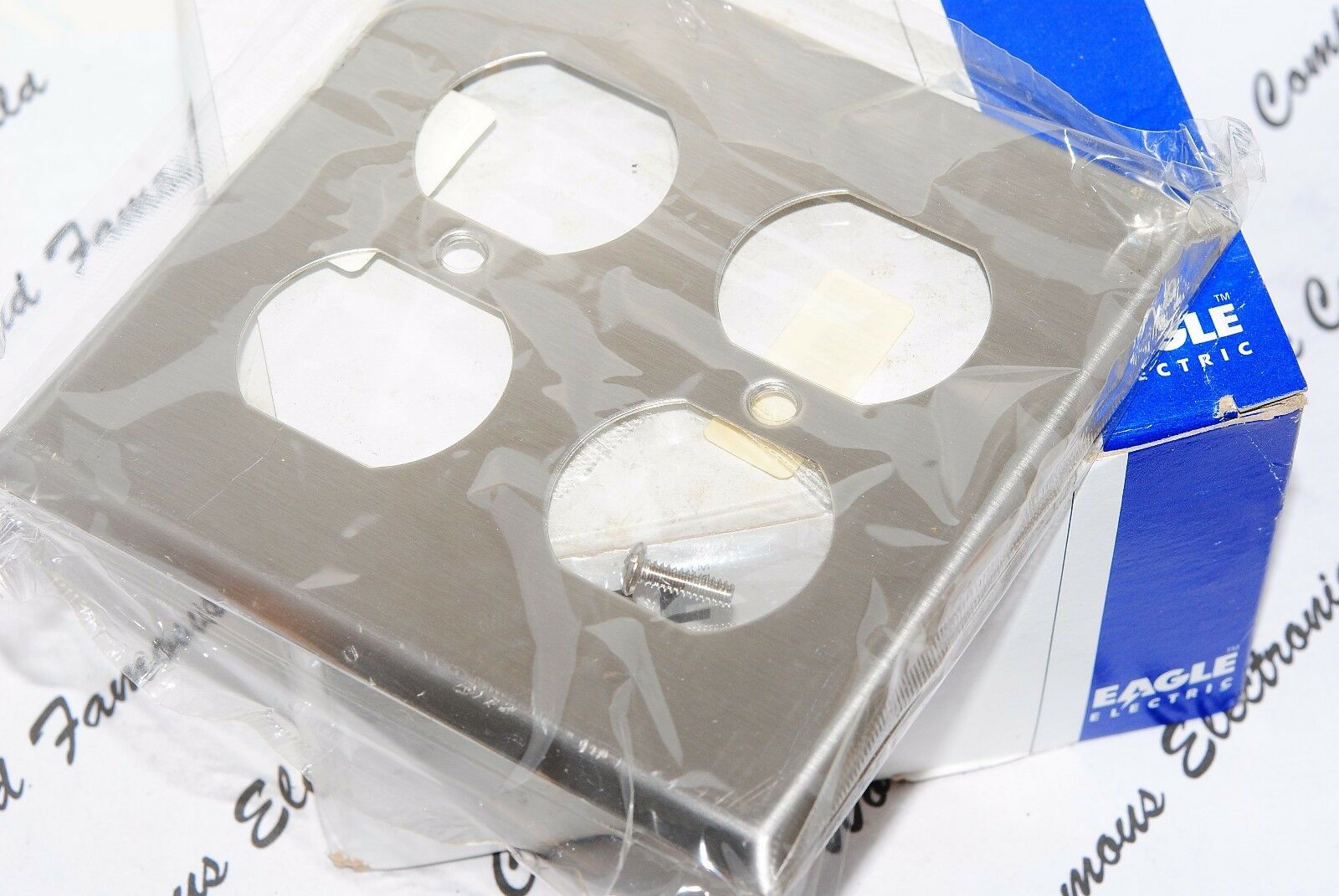 1pcs-EAGLE 93102 302SS Duplex Stainless Steel Standard Size Wallplates 2-Gang