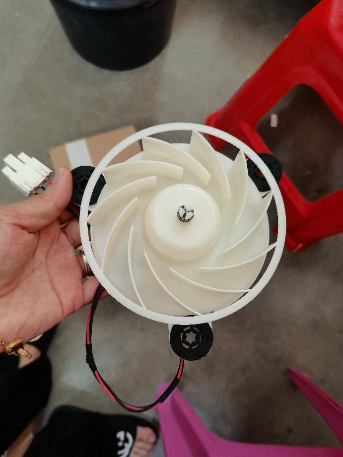 For Refrigerator cooling fan motor ZWF-30-3 ZBYP-2 5-8-52 12V 2.5W freezing fan