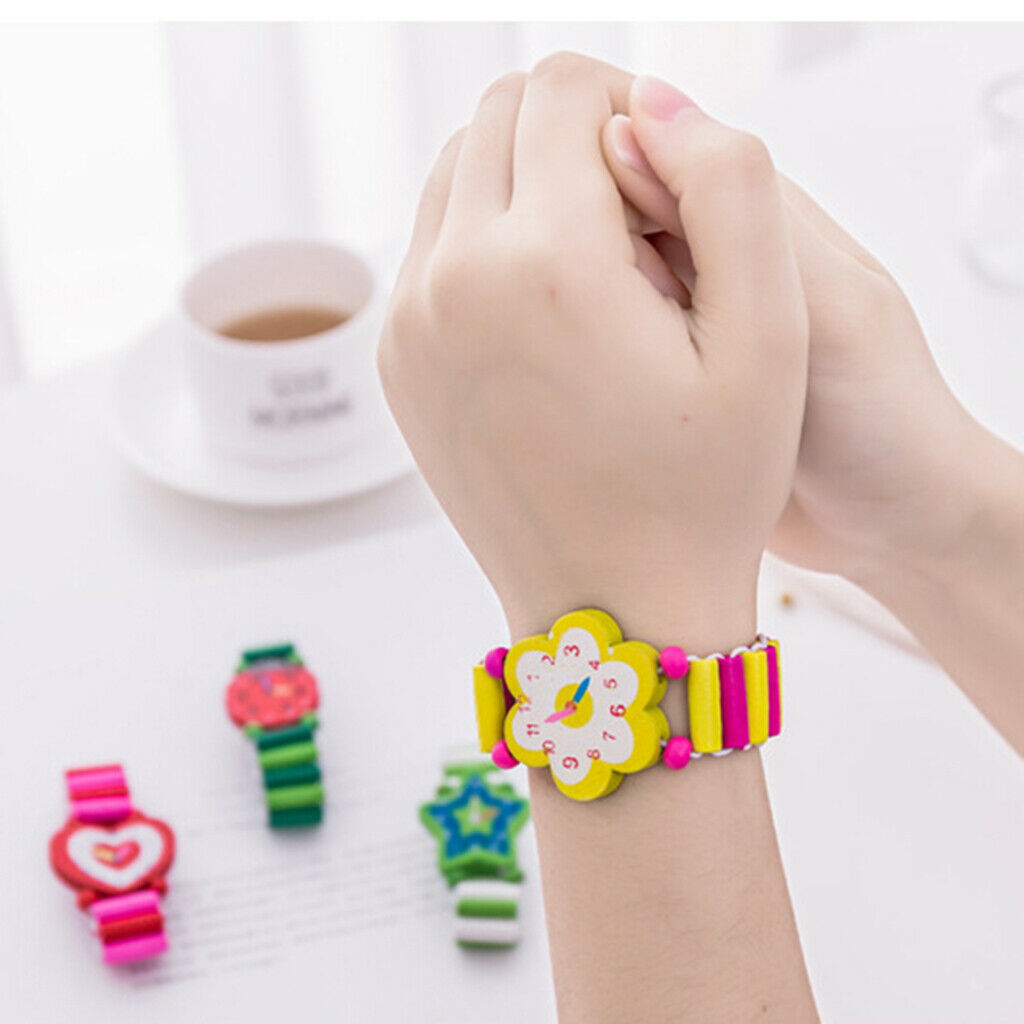 Set of 3 Simulation Wooden Cartoon Watches Toys for Boys Girs Party Favors