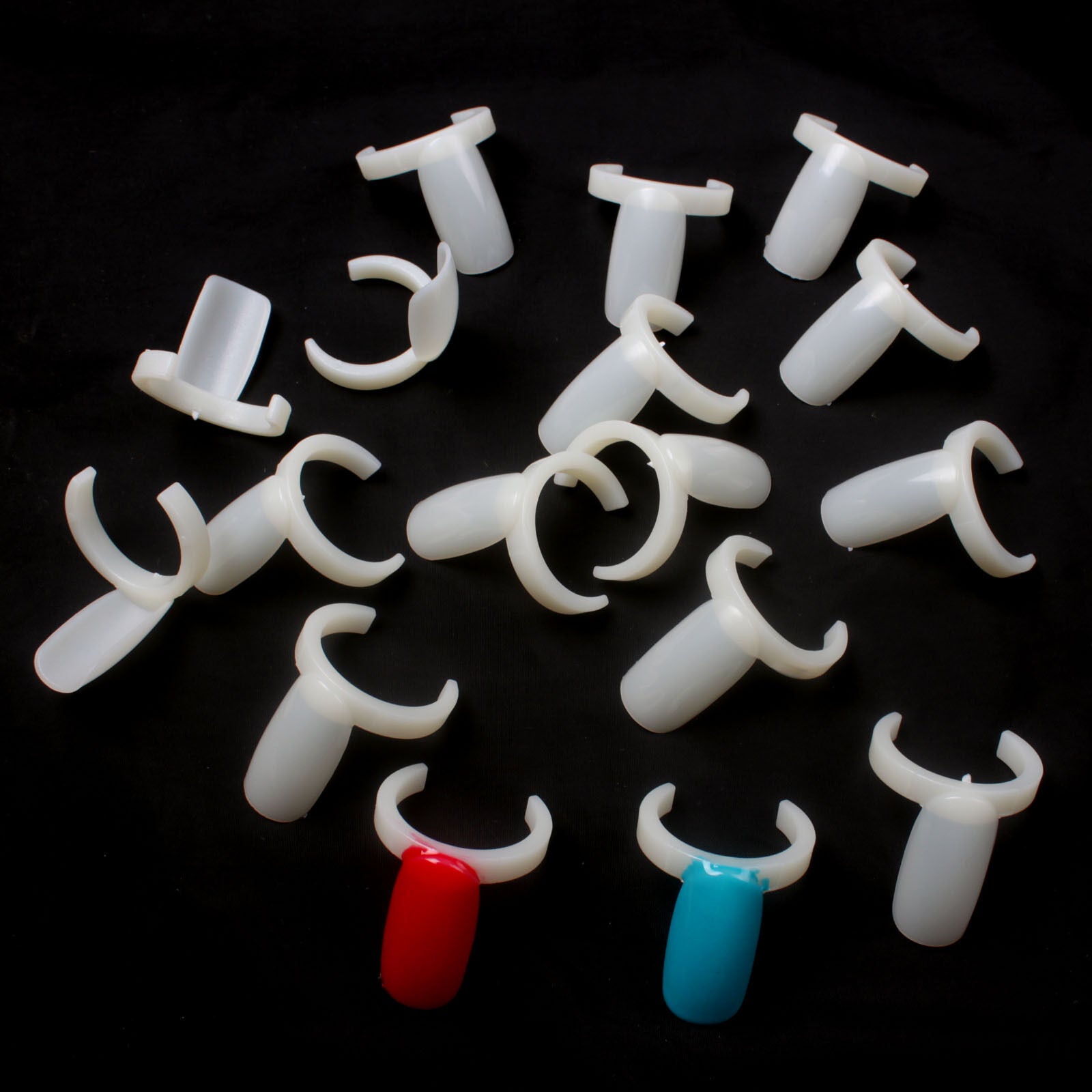 100 PCS Plastic Nail Polish Color Display Practice Ring False Tips Nail Art Tool