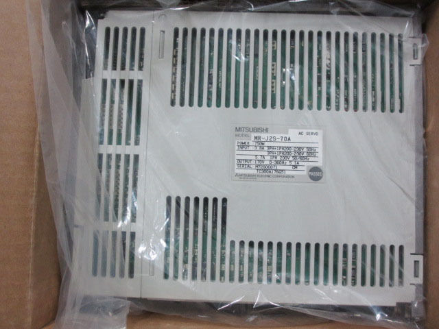 1PCS Mitsubishi Servo Driver MR-J2S-70A MRJ2S70A New In Box