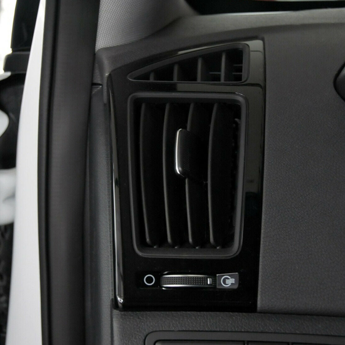 Left Dash AC Air Vent Outlet Grille Fit For Hyundai Sonata MK8 2011-2014 Durable