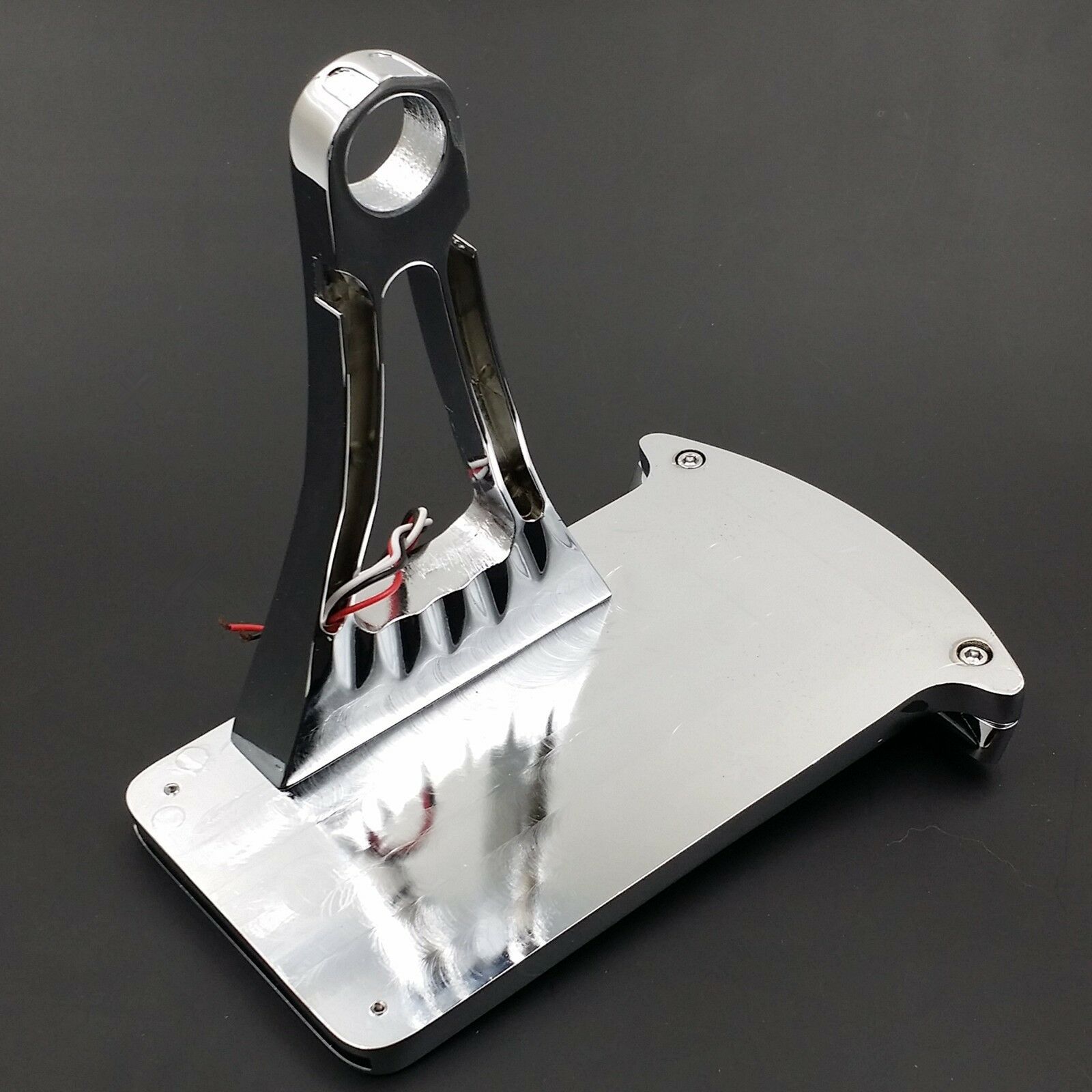 LED Side Axle License Plate Bracket Tail Light CB750 XS650 Retro Cafe Racer VT