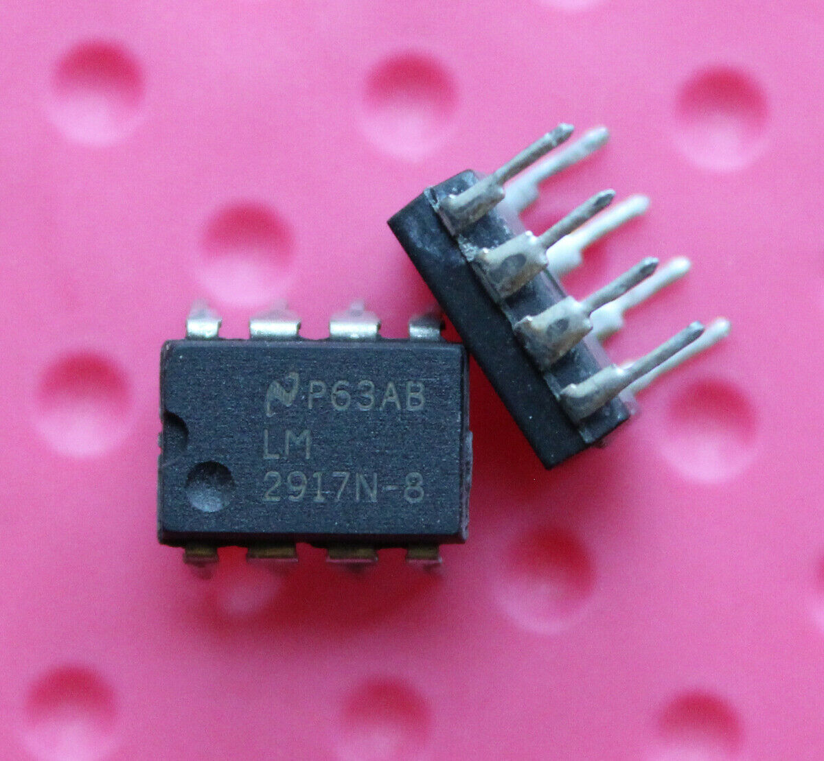1pcs LM2917N-8 LM2917N Integrated Circuit IC DIP-8