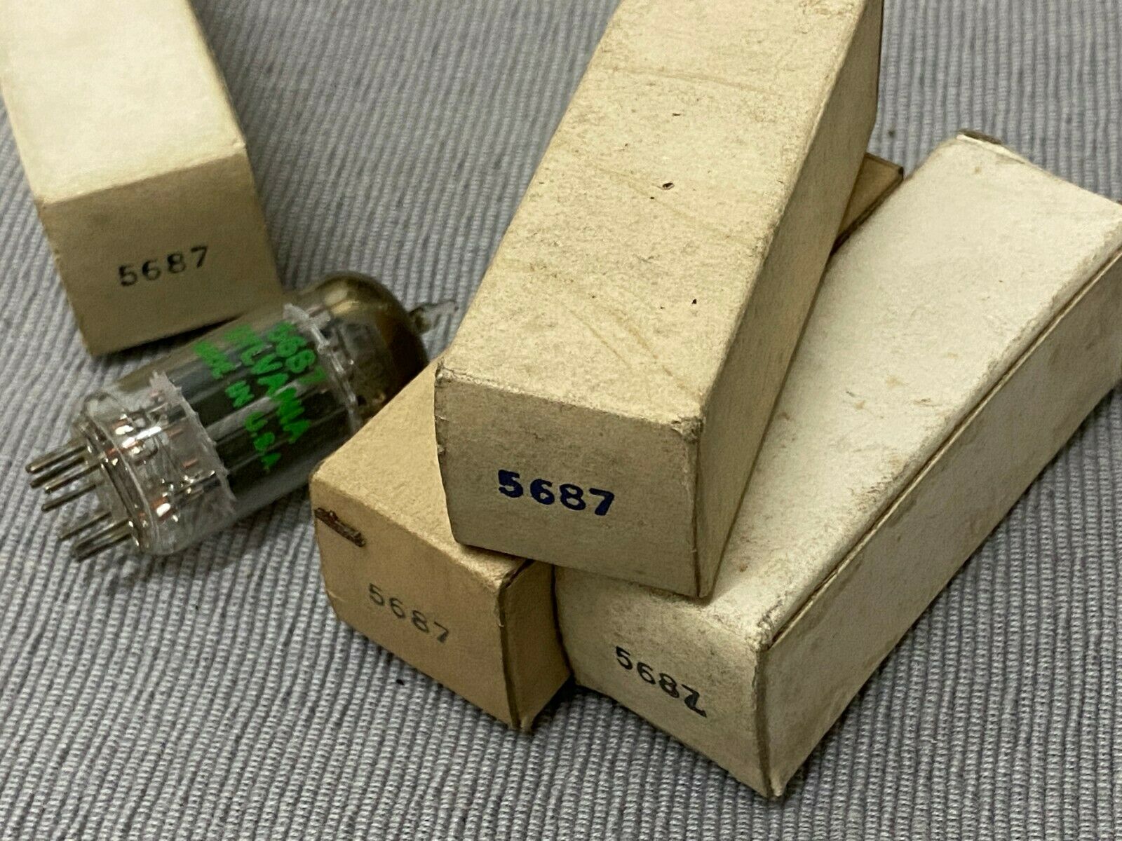 1PCS - Sylvania 5687 Vacuum tube NOS NIB