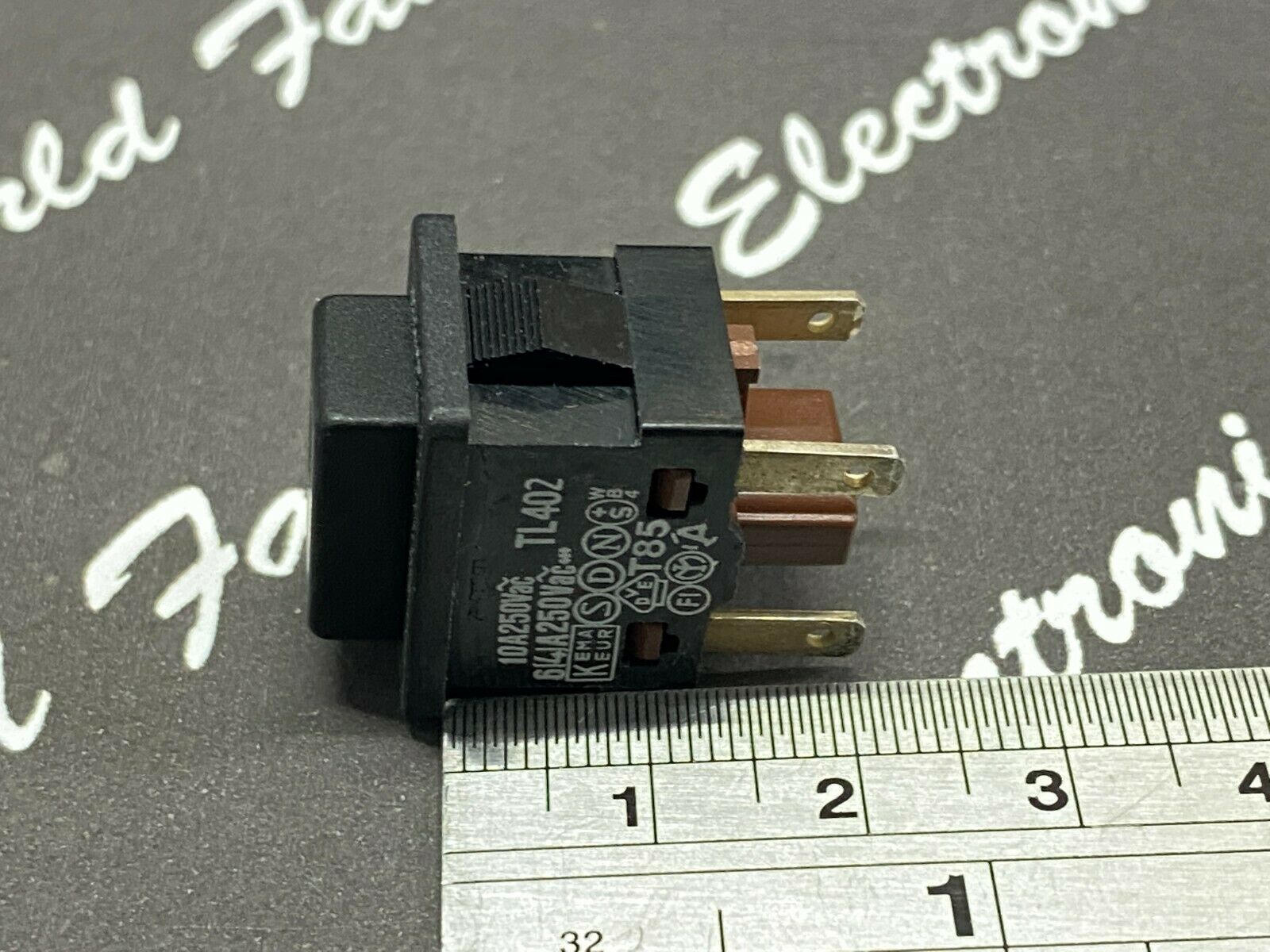 1pcs -KAUTT U. BUX TL402 10A 250Vac ON-OFF Push Button Switch Germanny NOS