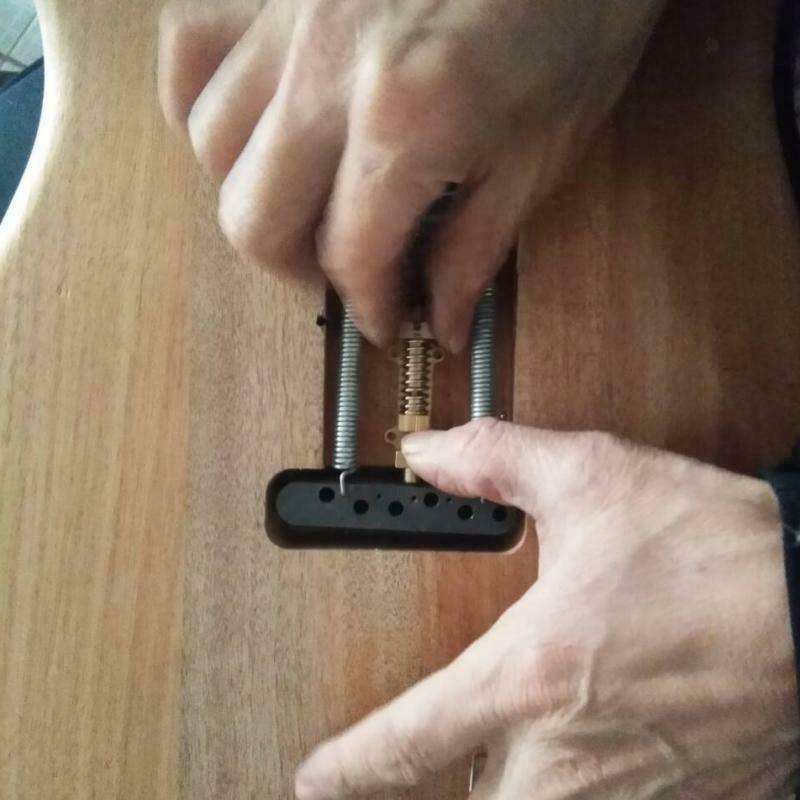 Brass Tremsetter Tremolo Stabilizer with Screws Wrench for Guitar Accessory