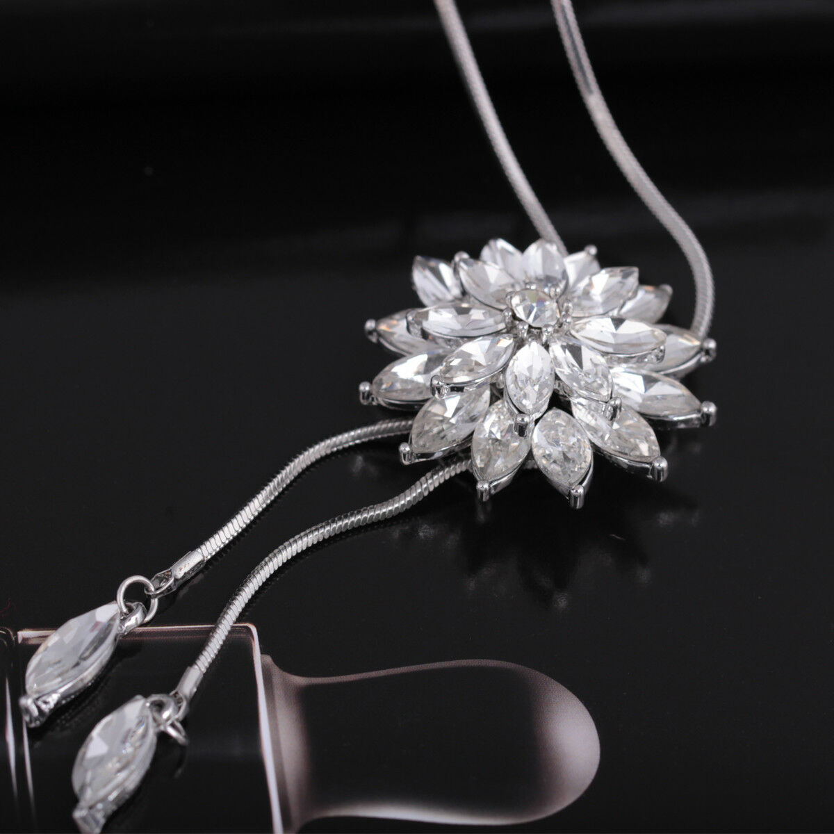 Women Rhinestone Snowflake Pendant Long Chain Sweater Necklace Jewelry Fashion