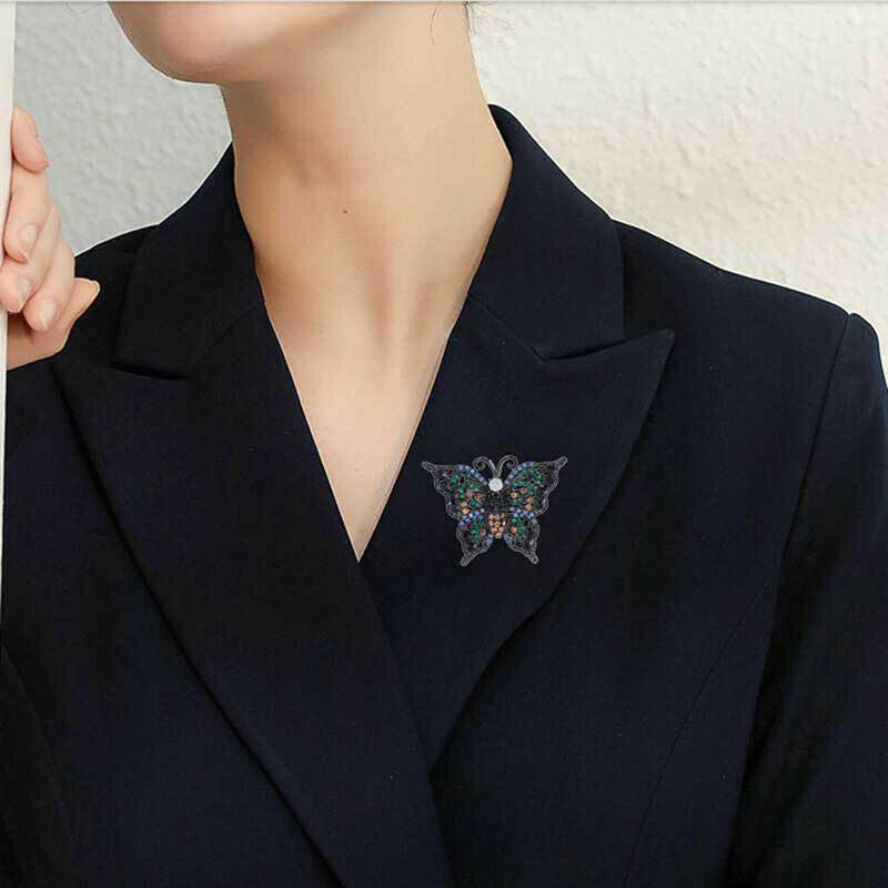 Rhinestones Butterfly Brooch Pins Fashion Costume Jewelry for Women or Gi.l8