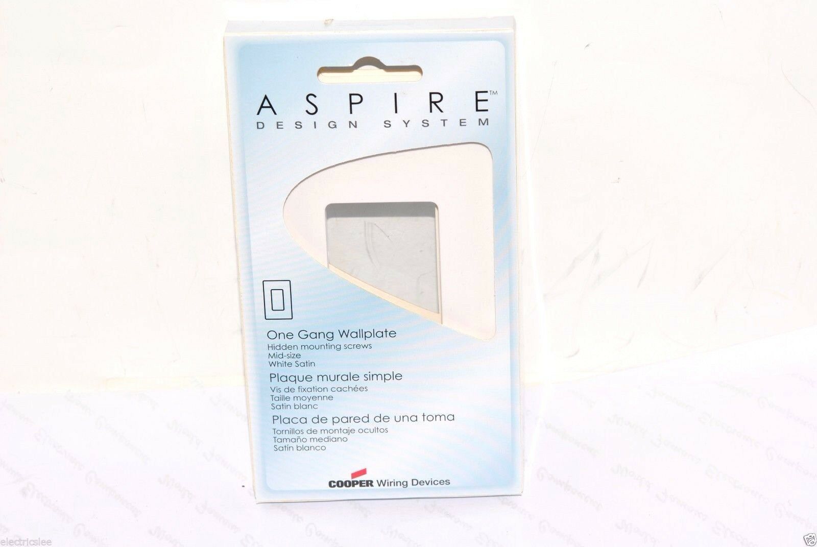 1pcs - EATON COOPER 9521WS Wallplate Aspire Mid-Sized Screwless, 1-Gang - White