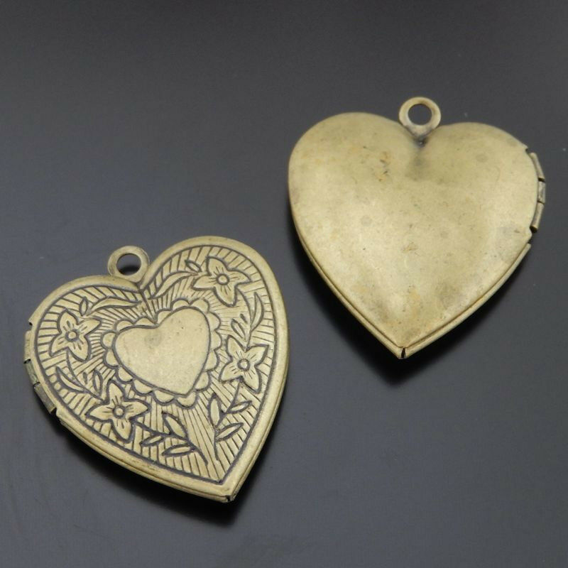 5pcsVintage Bronze Iron Heart Shaped Patterned Locket Charm Pendant Crafts 50506