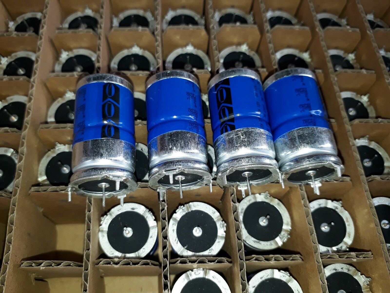 4pcs NEW BC 021 STAR LEG  2200UF 63V LONG LIFE CAPS FOR HI END AUDIO !