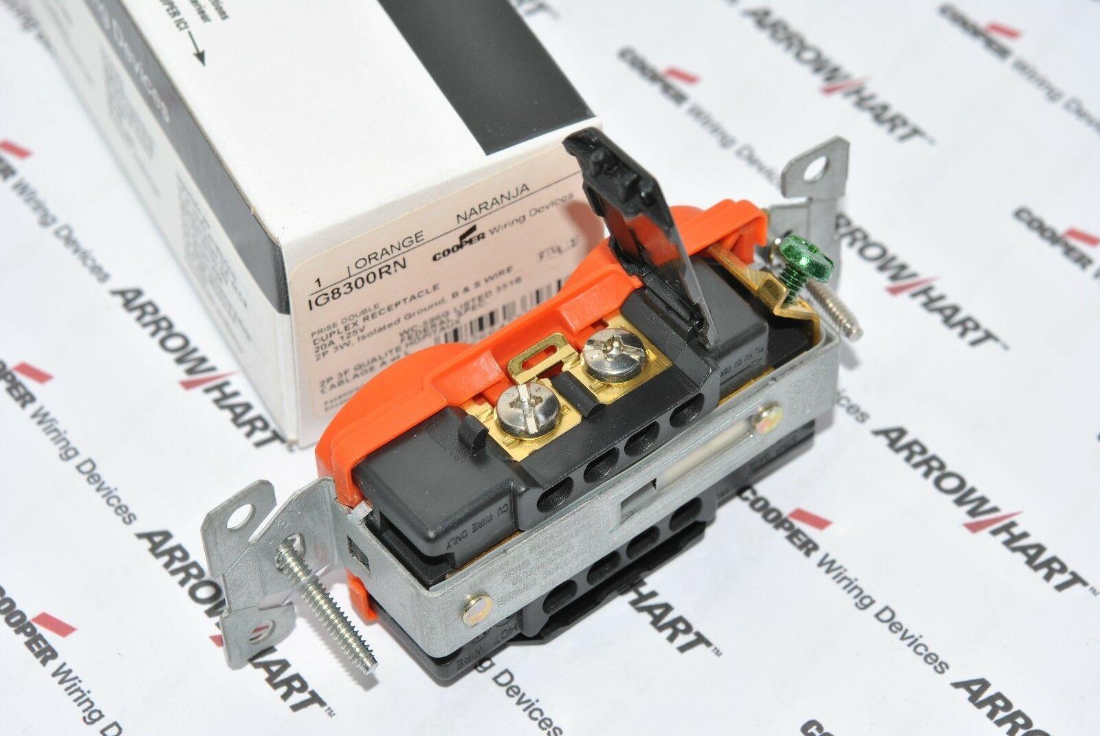 1pcs-COOPER WIRING IG8300RN Isolated Premium Hospital Duplex Receptacle 20A 125V