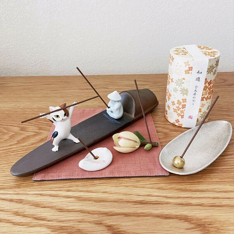 Random pen holder student stationery cat pen holder ornament pen stand cute BDA