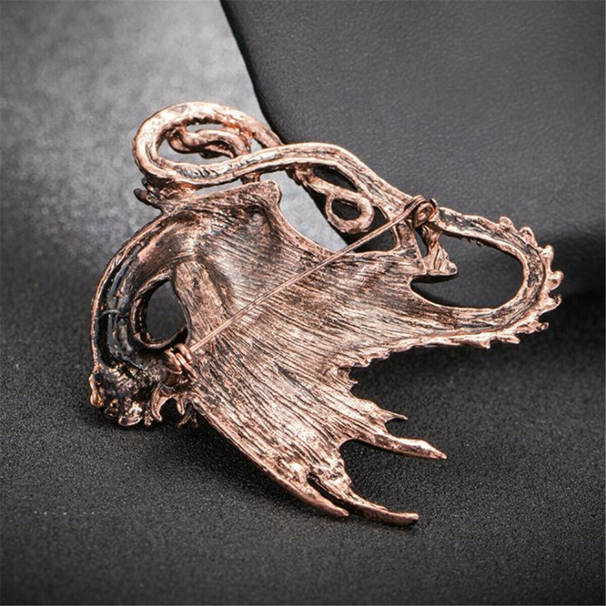Shiny Dragon Brooch Lapel Pin Vivid Rhinestone Sturdy Brooch Pin for Women Men