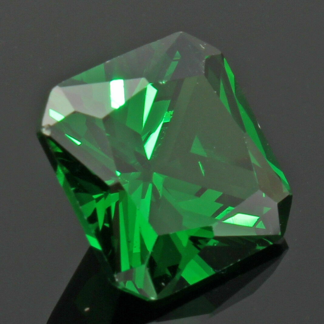 10X10mm 5.61CT Green Sapphire Zirconia Gems Faceted Cut Loose Gemstones