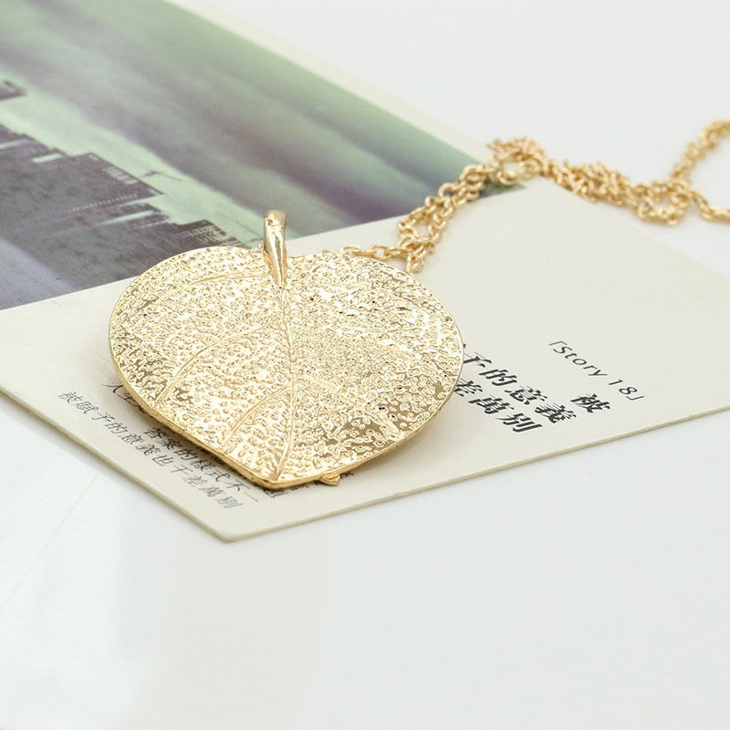 Women Graceful Golden Leaf Exquisite Pendant Necklace Long Sweater Chain BDAUDD