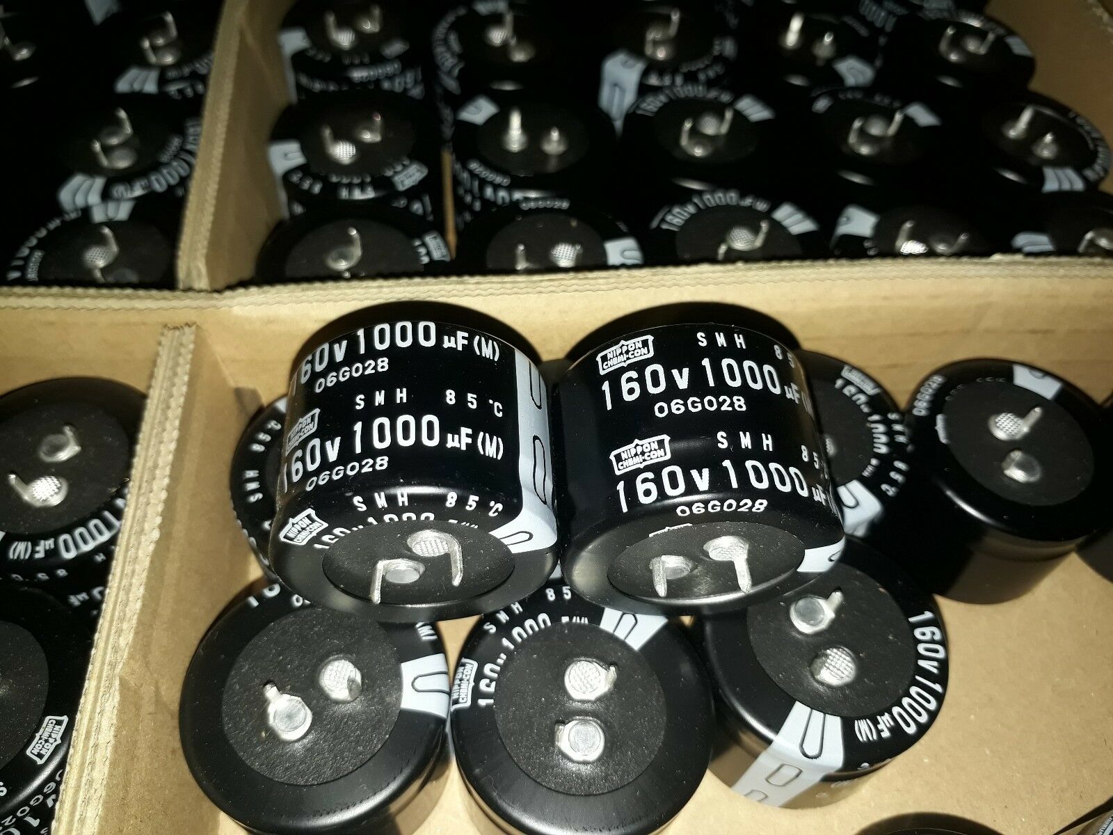 4pcs NOS NIPPON JAPAN SMH 1000uF 160V CAPS FOR AUDIO !
