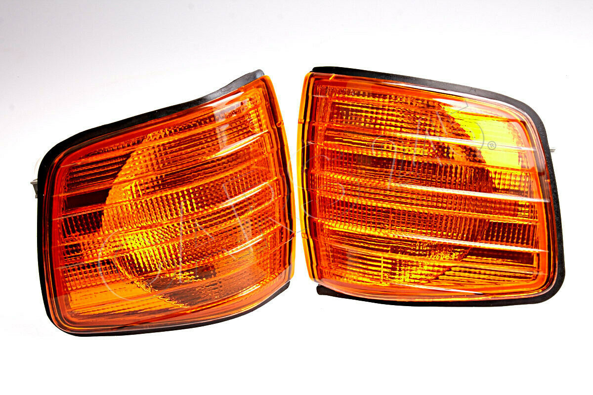 Amber Corner Lights Pair For Mercedes C126 1985 0008209321 0008209221