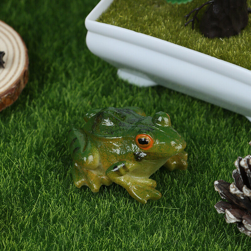 Cute Frog Mini Resins Crafts Fairy Garden Miniatures DIY Micro Landscape .l8