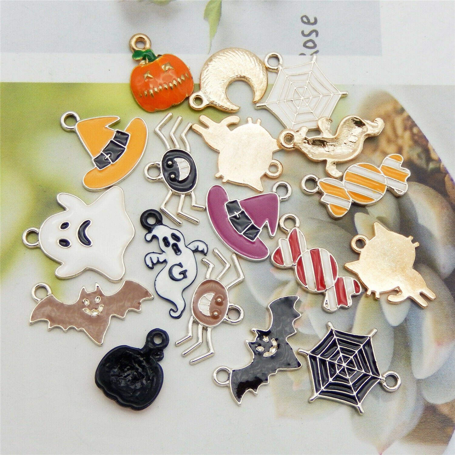 18PCS Assorted Alloy Pumpkin Spider Enamel Charm Ghost Pendant Halloween Jewelry
