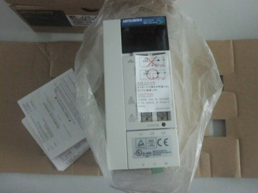 1PCS Mitsubishi AC Servo Amplifier MR-J2S-40A PLC New In Box